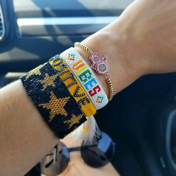 Bracelets - Picture 2 of 6